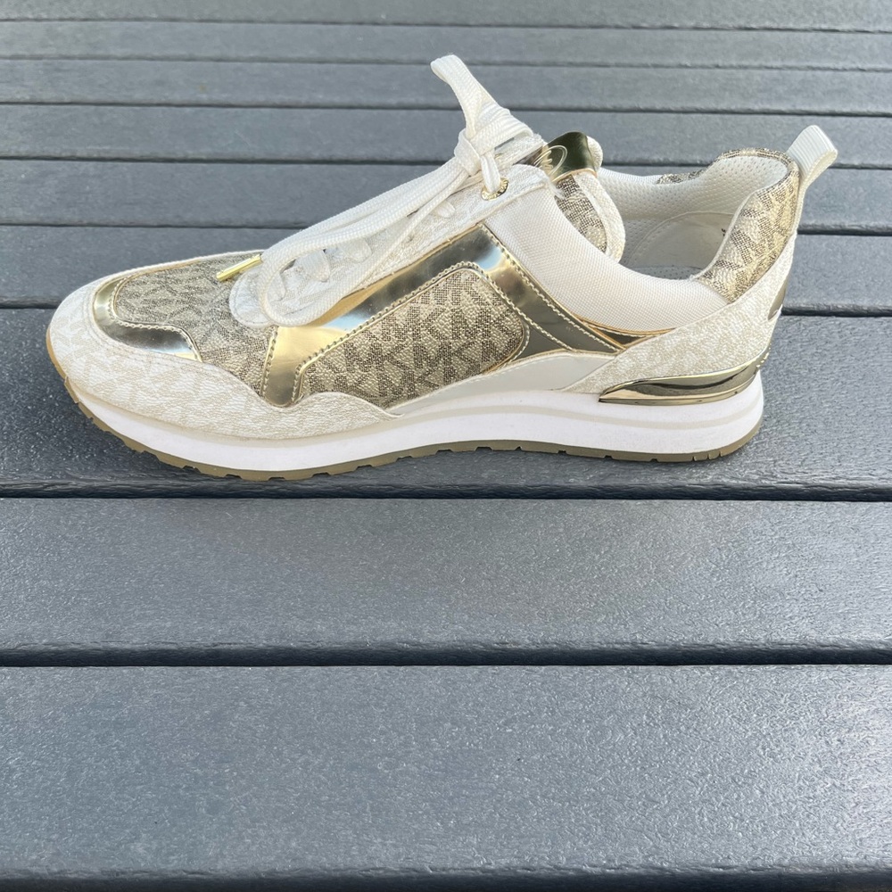 Michael Kors; Wilma Color-Block Logo Trainers; Little/No wear; Woman’s 9/9.5 - Picture 7 of 13